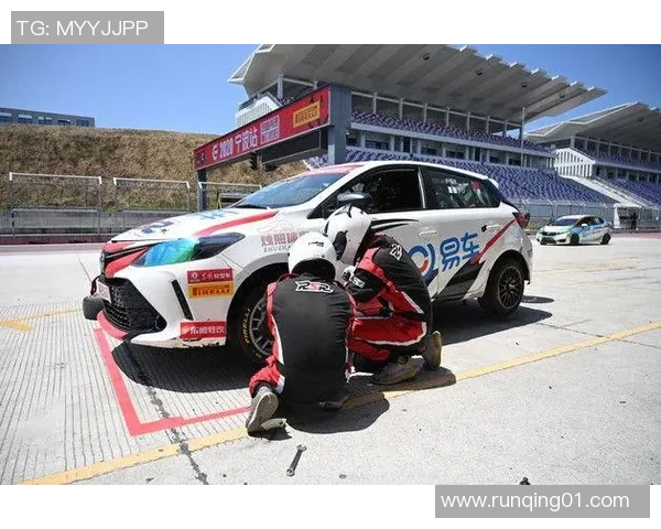 全国锦标赛回顾:重庆足球队展现出色耐力与团队精神的精彩表现 全国锦标赛回顾:重庆足球队展现出色耐力与团队精神的精彩表现