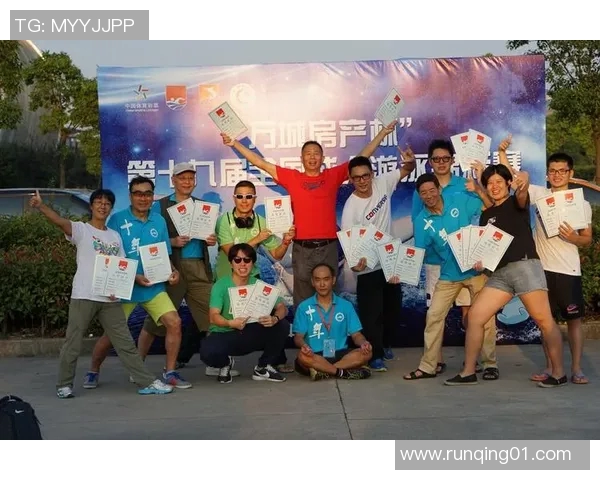 成都羽毛球队在洲际杯中的辉煌突破与成长历程全景回顾 成都羽毛球队在洲际杯中的辉煌突破与成长历程全景回顾