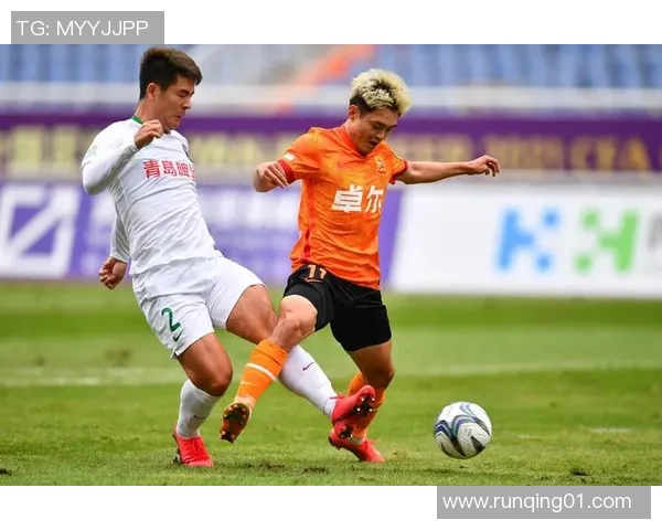 武汉足球队配合水平创新高引发球迷热议和期待