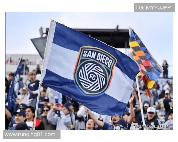 足球明星之间的冲突事件揭秘：从场内争执到场外纷争的背后故事