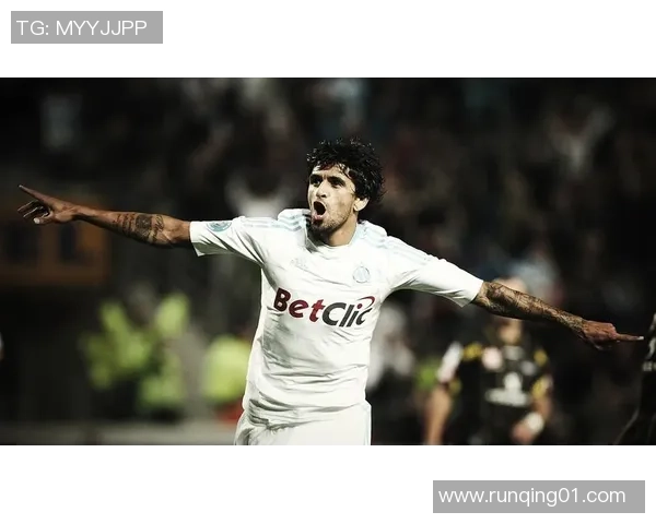 足球明星手表高清壁纸精选展现运动魅力与时尚风范 足球明星手表高清壁纸精选展现运动魅力与时尚风范