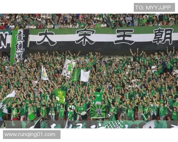 追忆近几年离世的足球巨星们的辉煌与遗产 追忆近几年离世的足球巨星们的辉煌与遗产