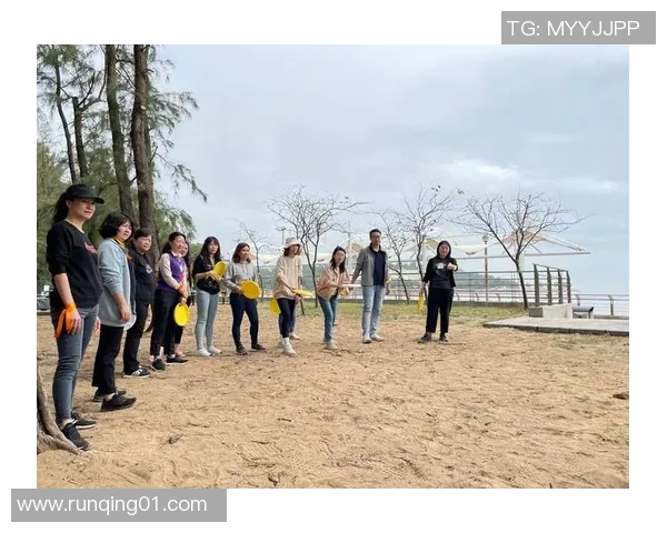 飞盘焦点:杭州飞盘队的团队协作探讨 飞盘焦点:杭州飞盘队的团队协作探讨